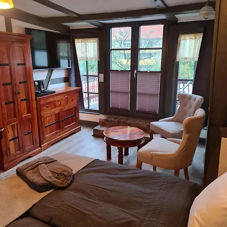 酒店 Altes Hinterhaeusel 弗赖贝格