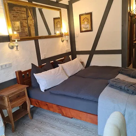 Altes Hinterhaeusel Hotel