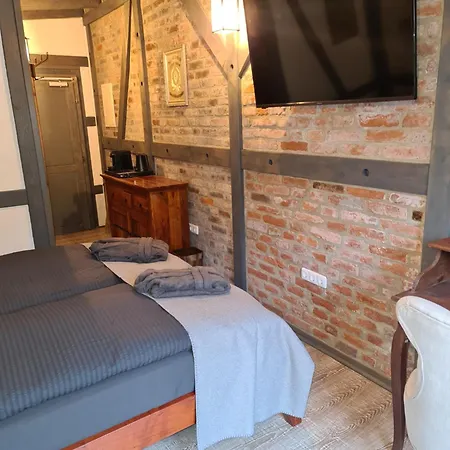 Altes Hinterhaeusel 3* 弗赖贝格