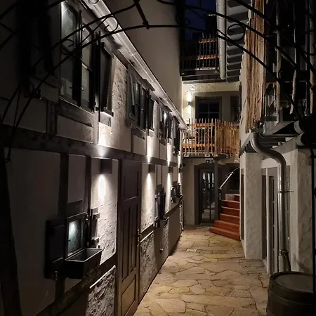 Altes Hinterhaeusel 酒店 3*