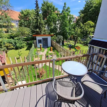 Altes Hinterhaeusel 3*