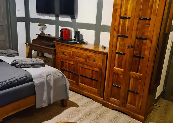 Altes Hinterhaeusel Hotel 3*