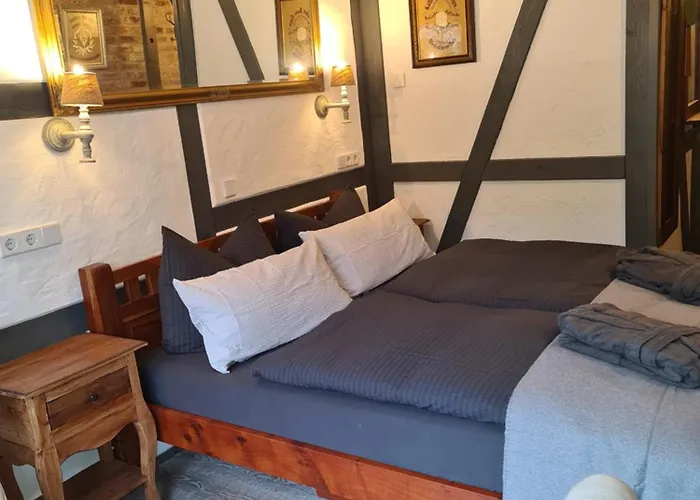 Altes Hinterhaeusel Hotel