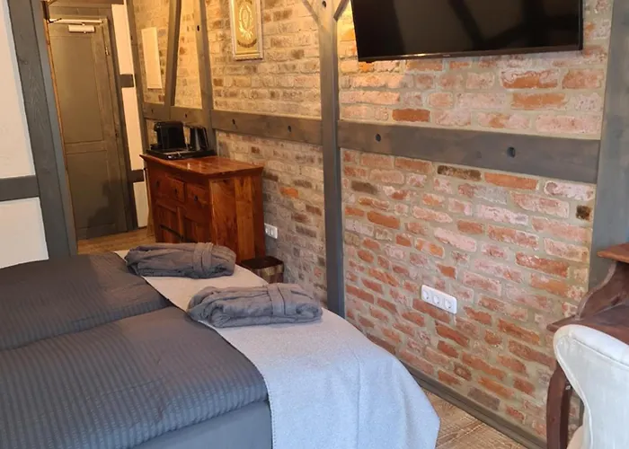 Altes Hinterhaeusel 3* Freiberg